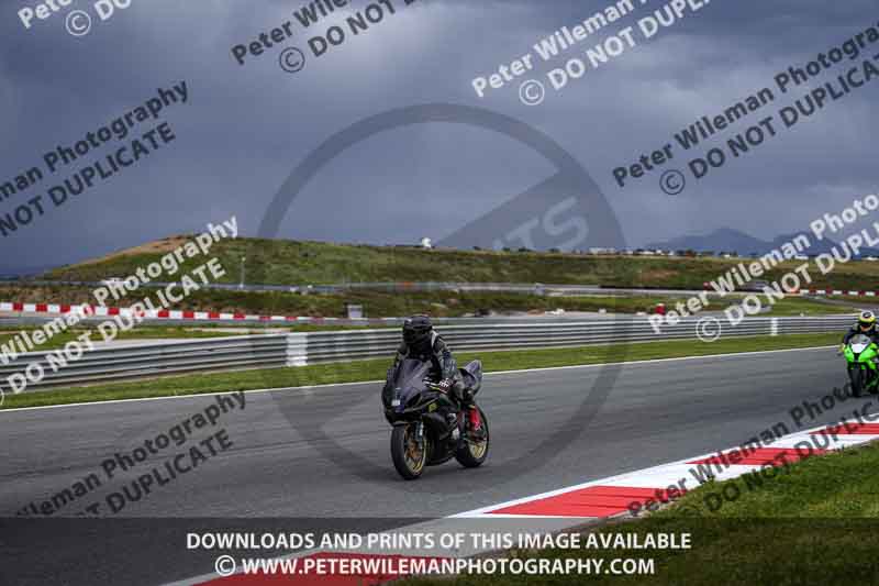 cadwell no limits trackday;cadwell park;cadwell park photographs;cadwell trackday photographs;enduro digital images;event digital images;eventdigitalimages;navarra;no limits trackdays;peter wileman photography;racing digital images;trackday digital images;trackday photos